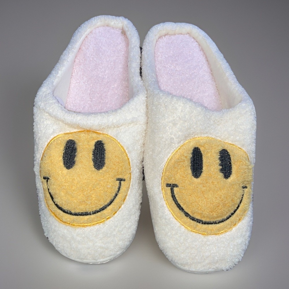 NEW Smiley Face Slippers XL(9 1/2-10 1/2) Happy Face Slipper Cozy Comfy Slippers